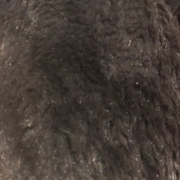 NWOT Reversible Faux Fur Vest - Picture 6 of 6